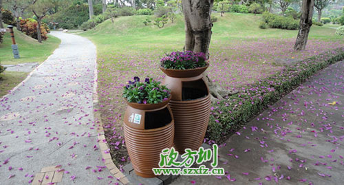  園林景區環保的選擇，玻璃鋼帶花盆垃圾桶